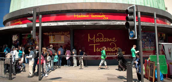 Wejście do muzeum Madame Tussauds w Londynie